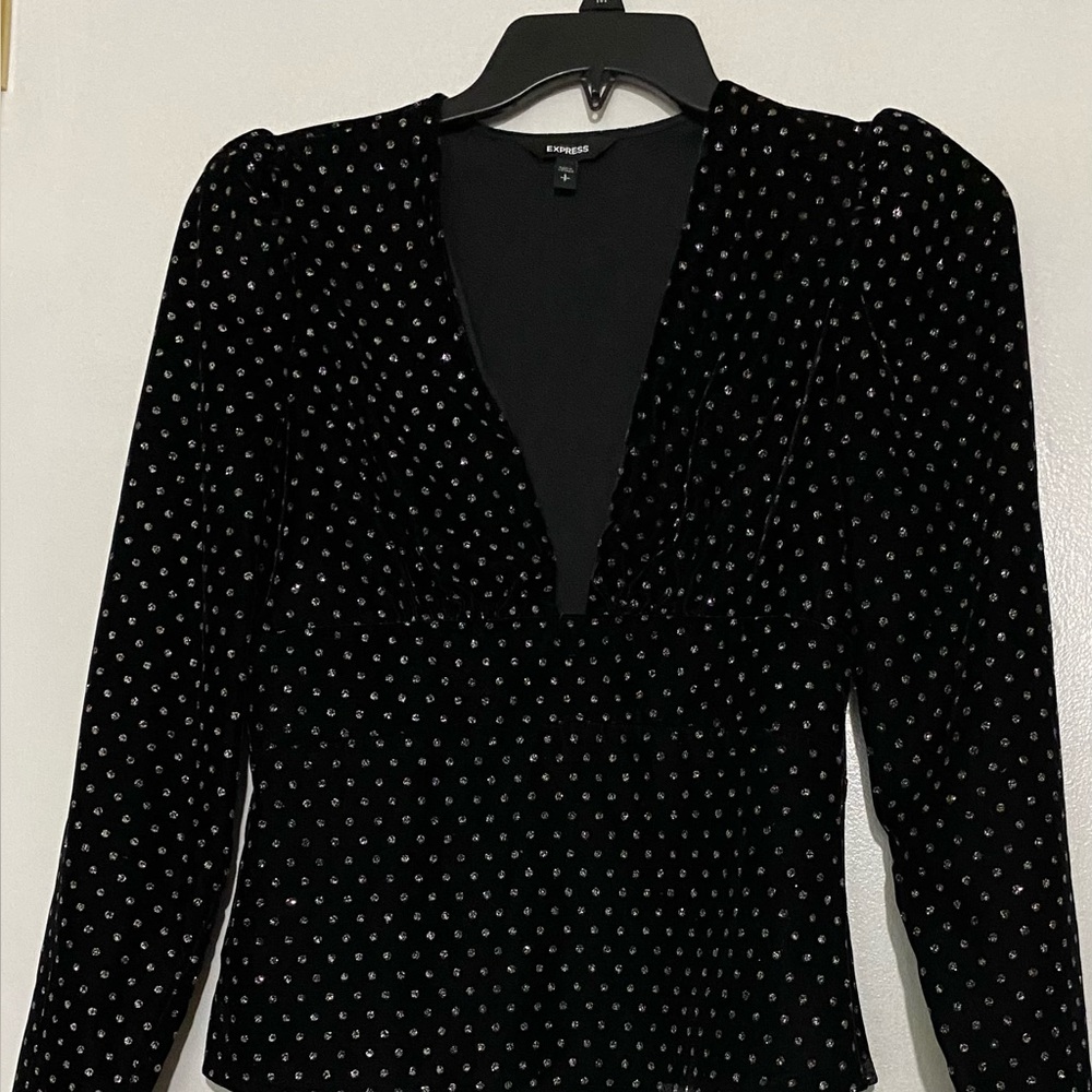 Women’s Express Black Top with Silver Details v
Velvet New without Tag